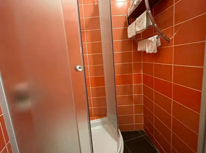 The Only One 3* Ni